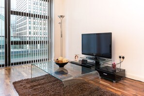 Living room - Discovery Dock Serviced Apartments by MySquare (London)