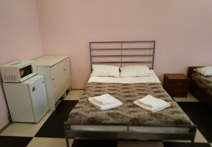 Habitación superior (2 Rooms) | Ropa de cama de alta calidad, escritorio, sistema de insonorización