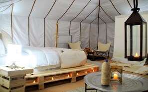 Deluxe Double Room | In-room safe, individually decorated, individually furnished, desk - Tangerine Sky Camp (Rissani)