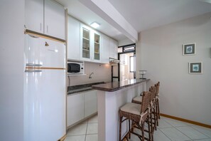 Private kitchen - Apartamento 2 quartos 1 suíte - 081 (Bombinhas)