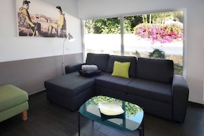 Télévision, table de tennis de table
