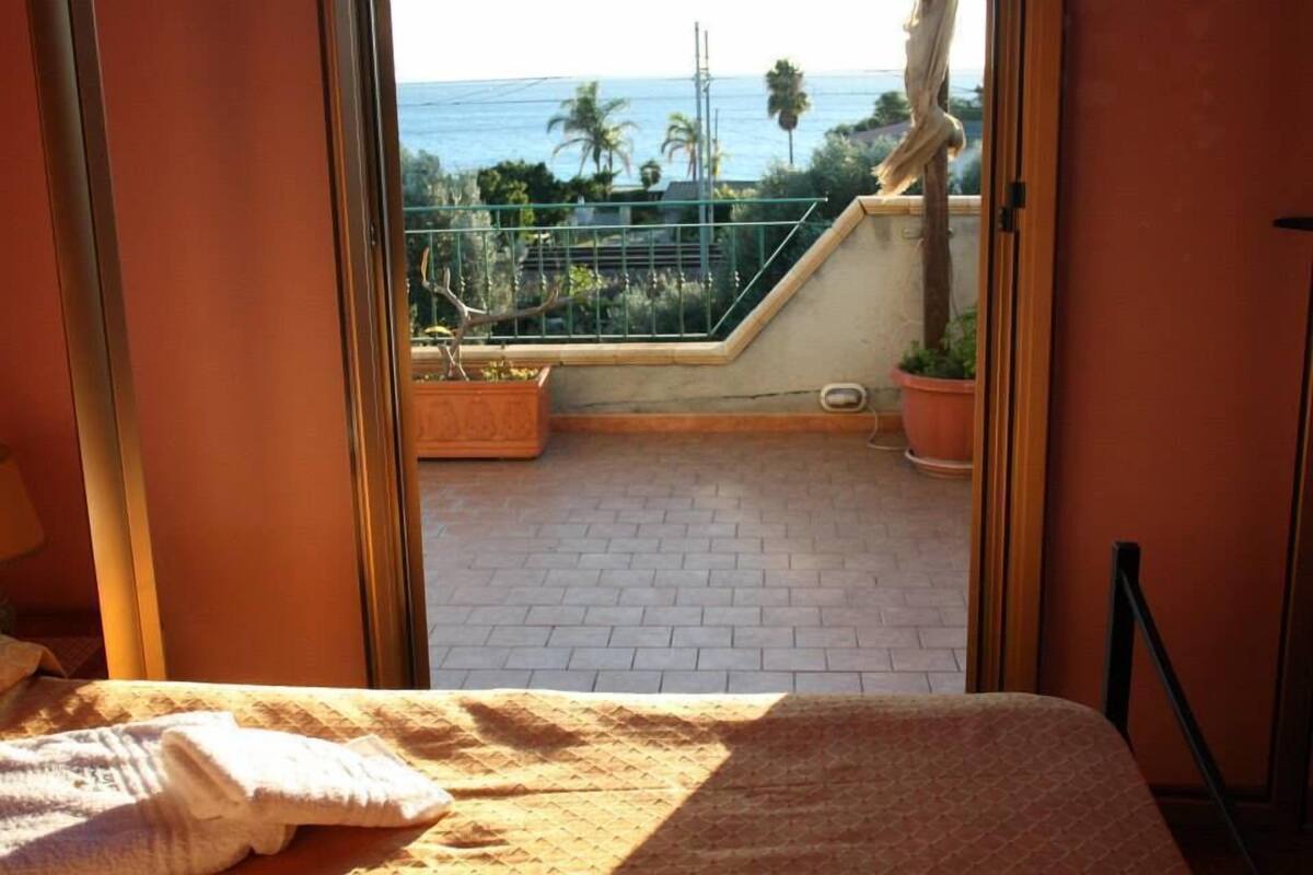 Appartement Confort, 2 chambres, terrasse (Etna) | Lits bébé (gratuits), Wi-Fi gratuit, draps fournis