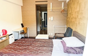 Kamar Single Basic, Bebas Asap Rokok | 1 kamar tidur, ruang kerja ramah laptop, kedap suara, dan Wi-Fi gratis
