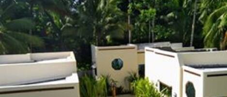 المنشأة من الخارج