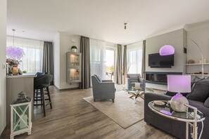 Fernseher, Kamin