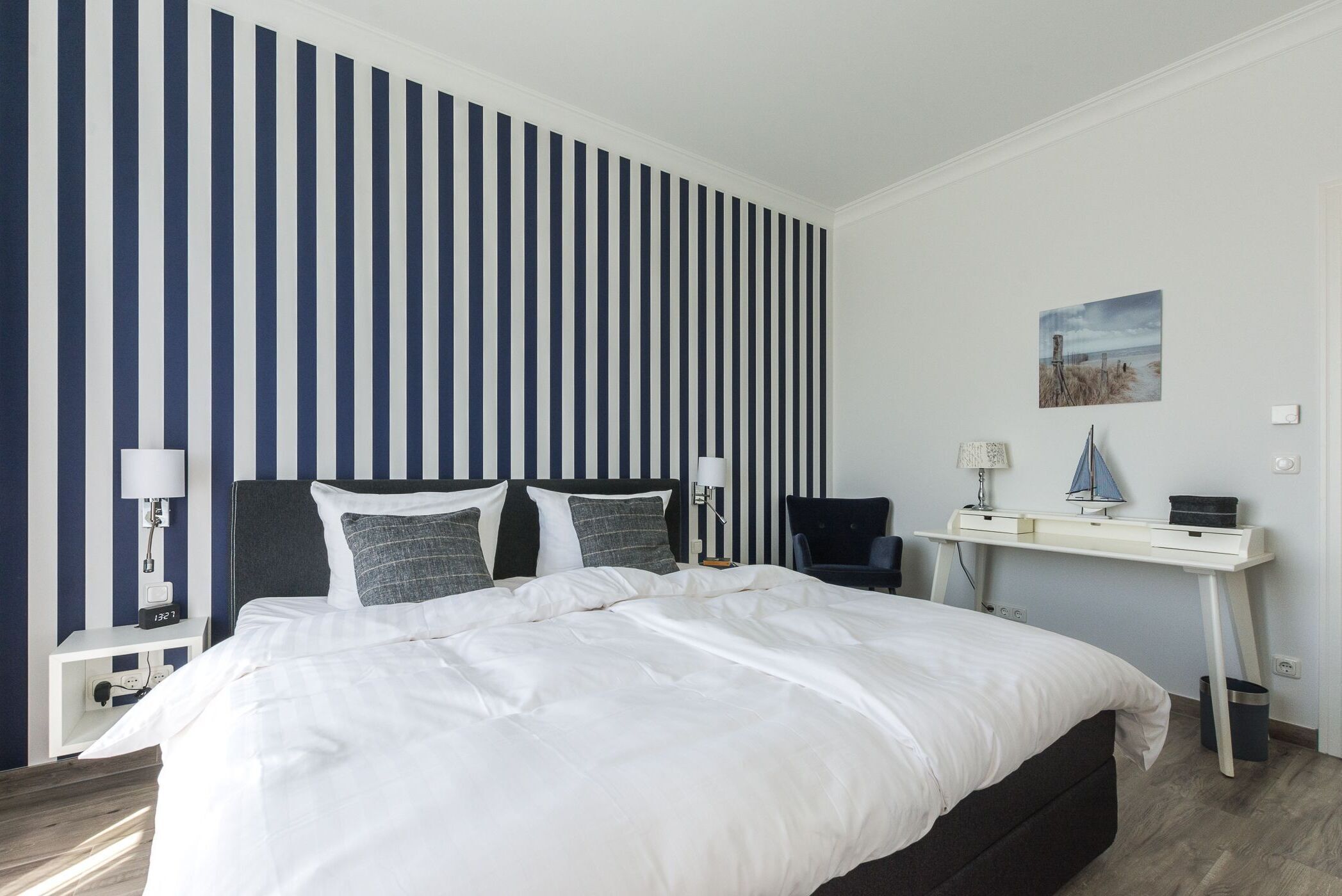 2 bedrooms, travel crib, WiFi