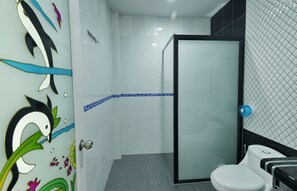 Family House | Bathroom | Shower, free toiletries, hair dryer, towels - T.K Natural Pool Villa (Krabi)