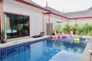 Private pool