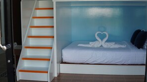 Family House | 4 bedrooms, minibar, in-room safe, desk