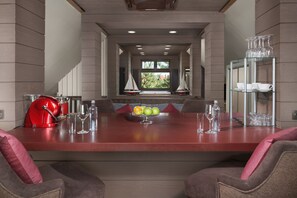 시그니처 스튜디오 스위트, 킹사이즈침대 1개, 금연 | 테라스/파티오