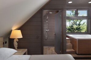 Suite studio Signature, 1 trÚs grand lit, non-fumeur | 3 chambres, literie de qualité, minibar, fer et planche à repasser