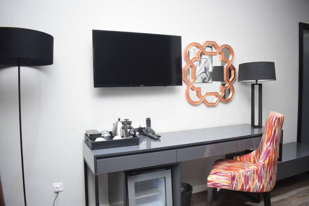 Executive Suite (Copper) | Television