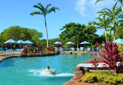 Enormes vistas al mar con aire acondicionado 2 Master Suites duermen 14 pasos a la playa de Poipu