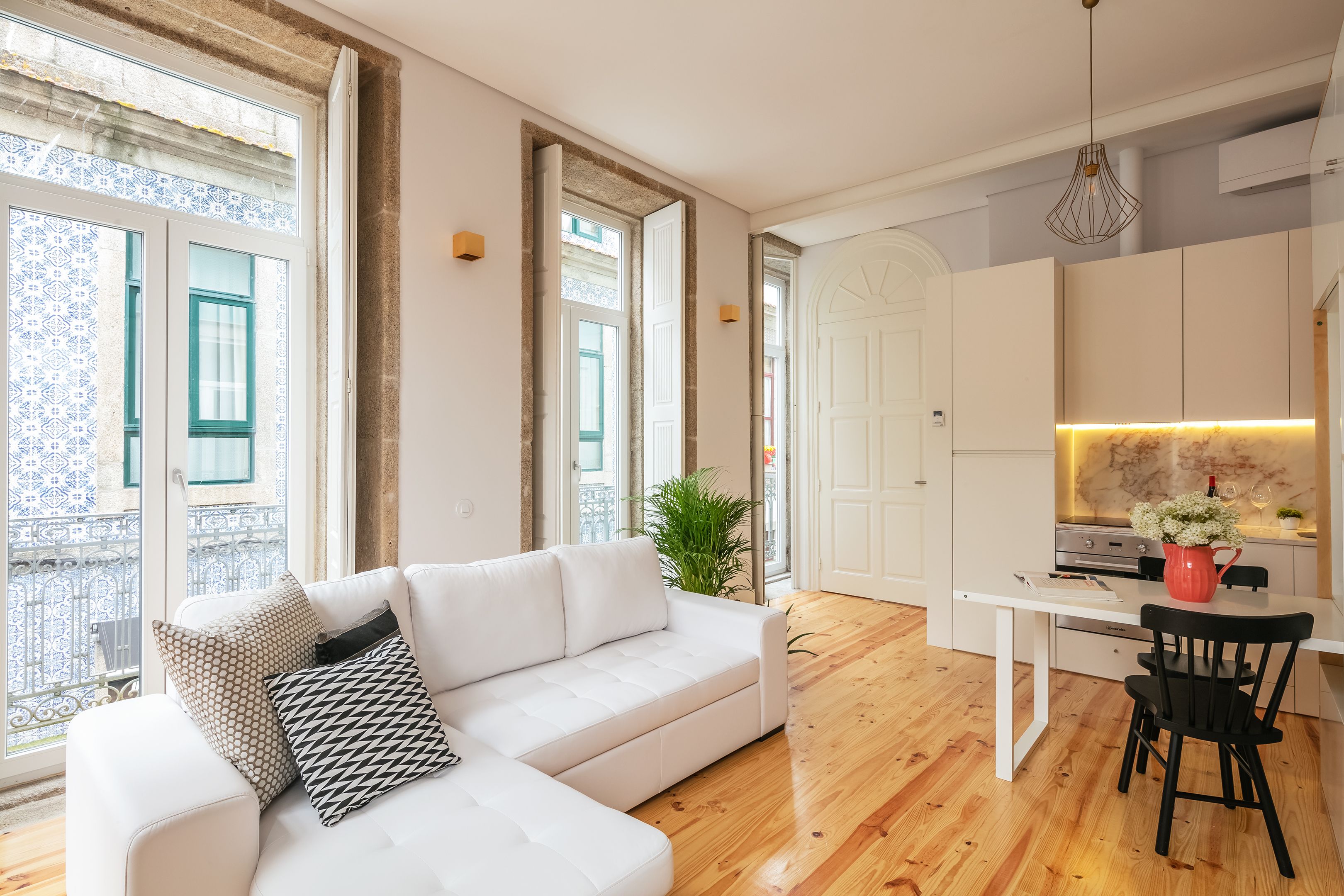 Studio, Balcony, City View | Living area | 40-inch flat-screen TV with cable channels, LCD TV