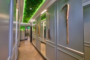 Hallway - The Gyle - Kings Cross St Pancras, London (London)