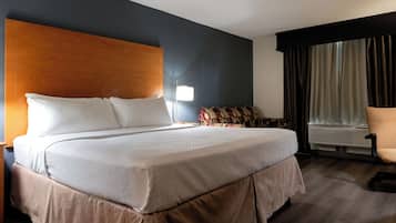 ملاءات من القطن المصري وأغطية فراش متميزة وأسرّة بطبقة علوية مريحة ومكتب