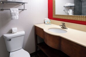 Kostenlose Toilettenartikel, Haartrockner, Handtücher, Seife
