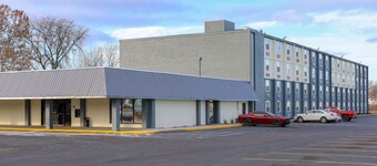 Ferndale American Inn and Suites 飯店