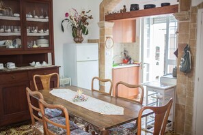 Departamento, cocineta | Servicio a la habitación