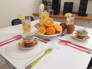 Free daily buffet breakfast