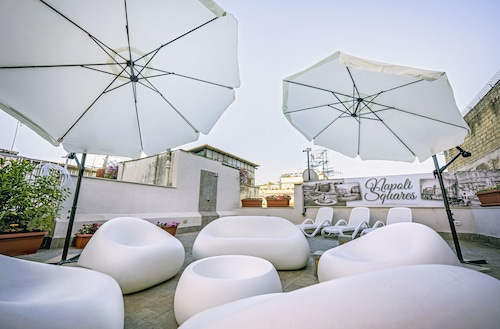 Napoli Squares Suites