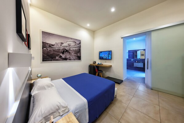Deluxe Room | 1 bedroom, premium bedding, down comforters, memory foam beds