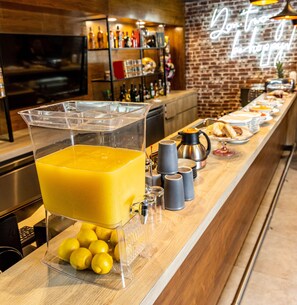 Daily buffet breakfast for a fee