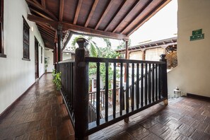 华丽独立别墅, 多间卧室, 无烟房 (13 Rooms, 23 Guests) | 阳台