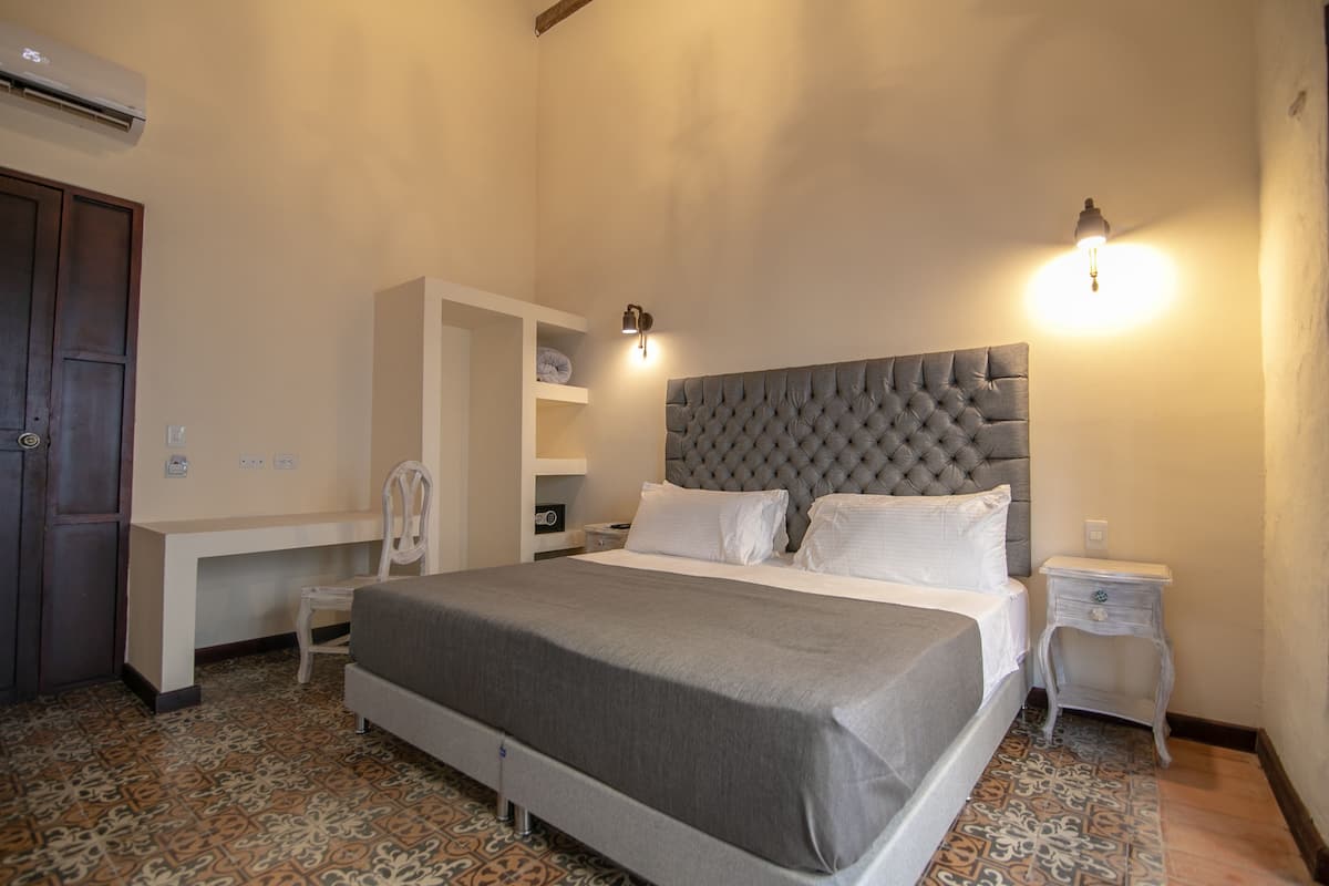 Premium bedding, pillowtop beds, in-room safe, individually decorated