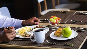 Daily buffet breakfast (MXN 179 per person)