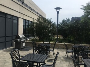 Courtyard - Royal Suites Mississauga (Mississauga)