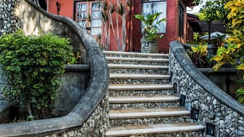 EntrĂ©e de lâhĂ©bergement