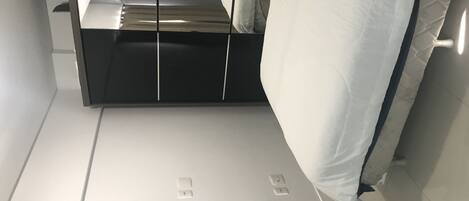 3 quartos, ferros/tábuas de passar roupa