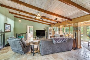 TV, fireplace, video games, DVD player