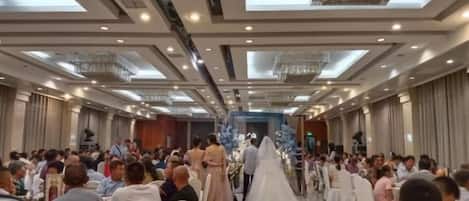 Banquet hall