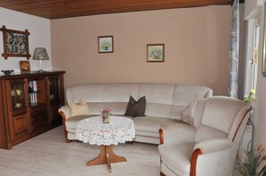 Unclassified image, 3 of 13, button