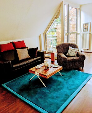 Unclassified image, 2 of 16, button