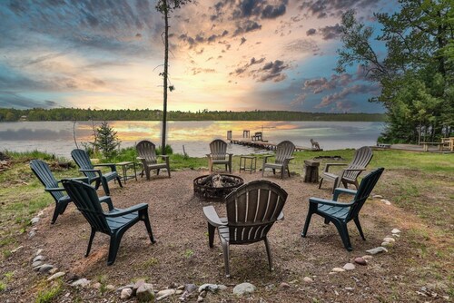 2 Kauniita mökkejä Little Portagen järvellä Land O 'Lakesissa. Vacation Heaven!