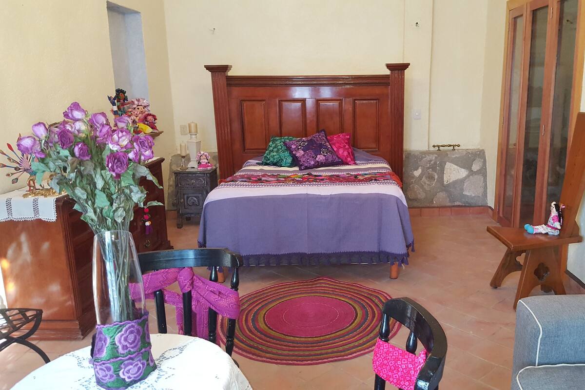 Deluxe Triple Room, 1 Katil Ratu (Queen) dengan Katil Sofa | 2 bilik tidur, peralatan tempat tidur premium, Wi-fi percuma 