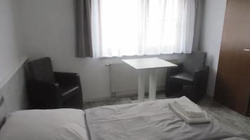 Basic Double or Twin Room | Desk, free WiFi