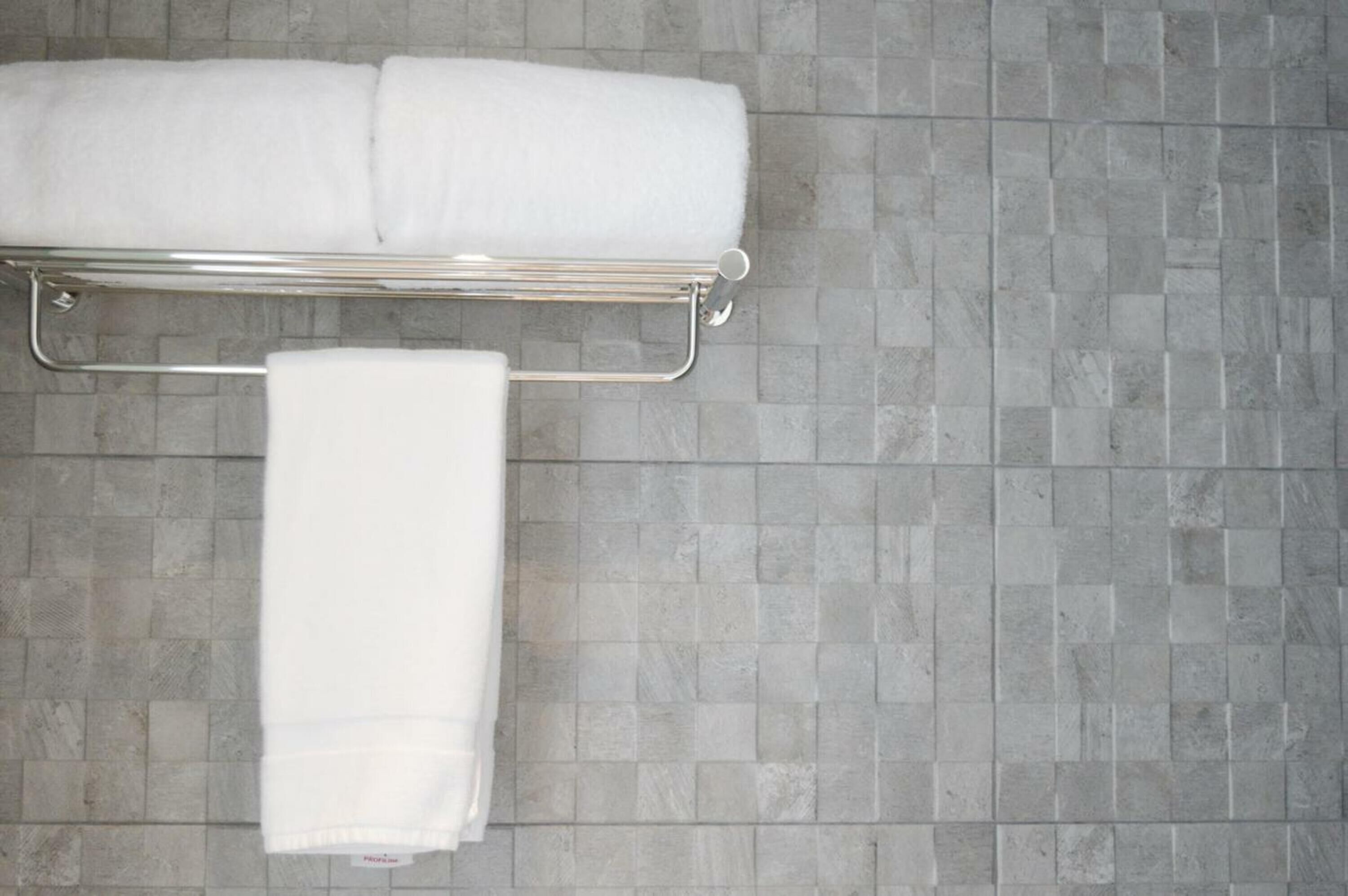 shower, rainfall showerhead, free toiletries, hair dryer