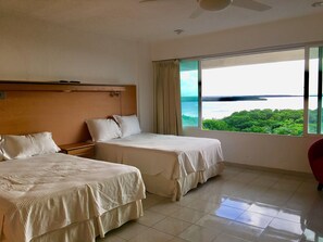1 bedroom, iron/ironing board, WiFi - Condos Brisas offers great location for family and friends. Great beach and pool (Zona Hotelera)