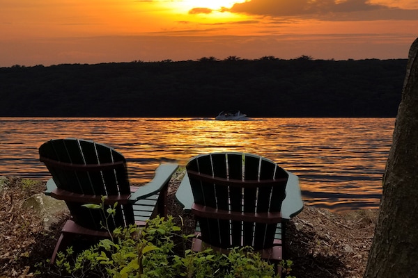 Private Sitting and Picnic Area at water's edge.