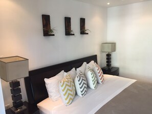 1 dormitorio, tabla de planchar con plancha, cuna de viaje y wifi