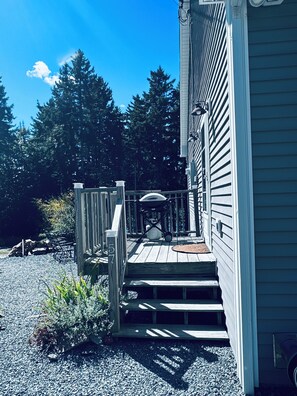 Terrace/patio - Private Ocean Beach Front House (Hancock)