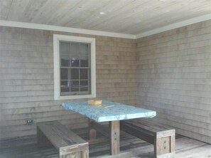 Outdoor dining - 5 BR - Beautiful Property-Chatham in-Town & Oyster Beach Inlet (Chatham)