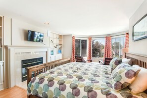 6 bedrooms, desk, iron/ironing board, free WiFi