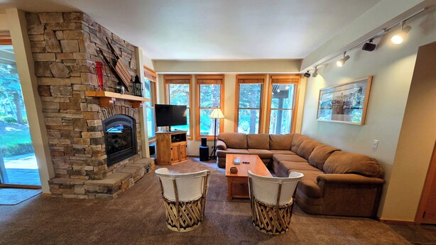 Unclassified image, 1 of 17, button - Snowcreek Resort Vacation Rental 871 (Mammoth Lakes)