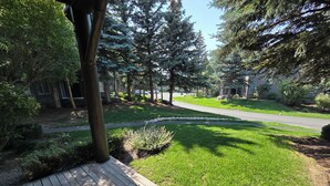 Unclassified image, 5 of 17, button - Snowcreek Resort Vacation Rental 871 (Mammoth Lakes)