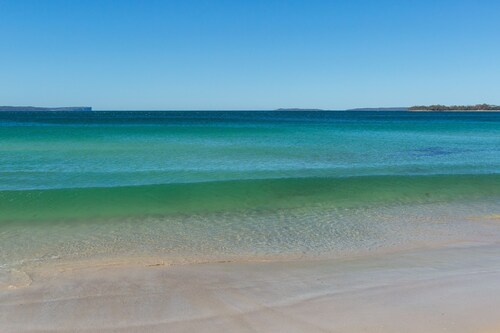 Southern Belle Jervis Bay. 2 minutes walk to Beach